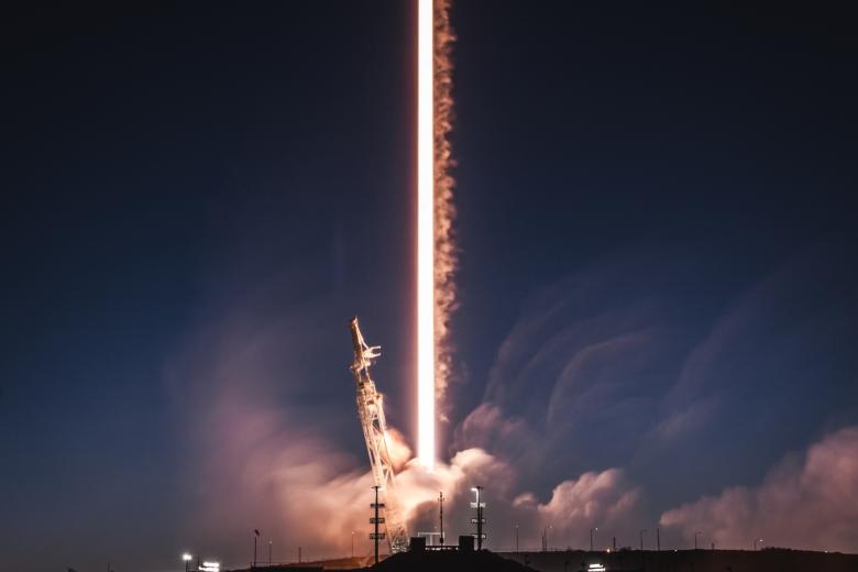 SpaceX успешно запустила спутник PAZ с космодрома, 2018 г