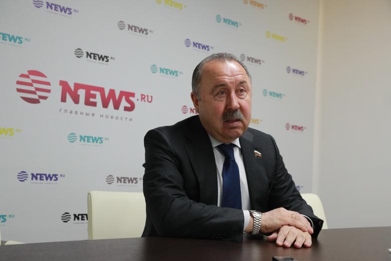 Валерий Газзаев