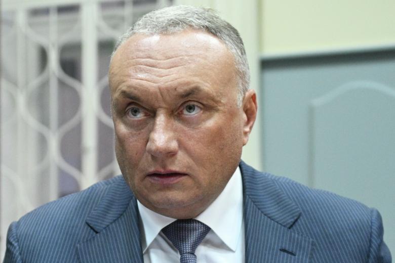 Сенатор Совета Федерации РФ Дмитрий Савельев, подозреваемый в организации убийства, во время избрания меры пресечения в Басманном суде Москвы