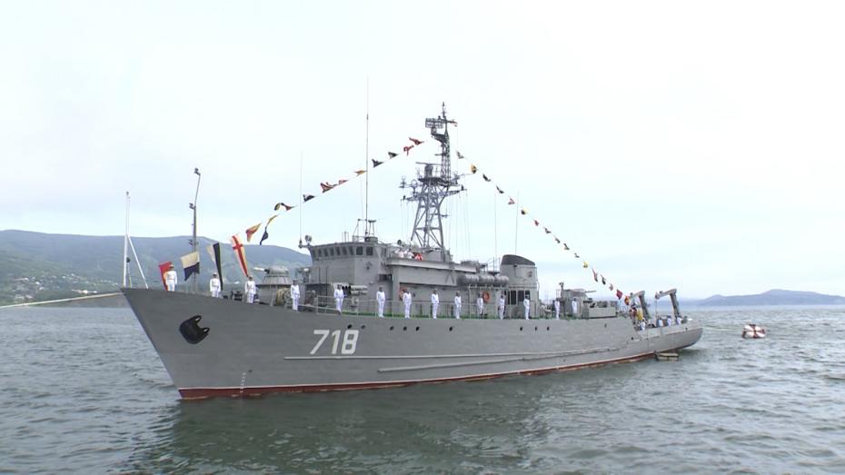 Военно-морской парад и торжественное прохождение парадных расчётов в День ВМФ прошли в Петропавловске-Камчатском
