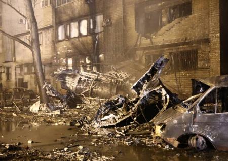 Глава МЧС назвал причину пожара после ЧП с самолетом в Ейске