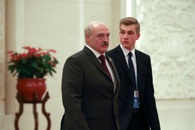 Александр Лукашенко и его сын Николай Лукашенко