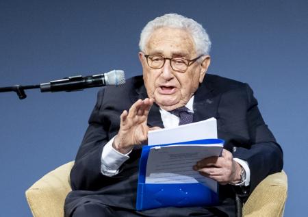 Киссинджер рассказал, как добиться мира на Украине
