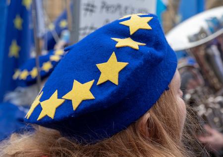 Фунт дорожает к доллару из-за переноса срока Brexit