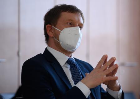 Премьер Саксонии назвал бесполезными санкции против России