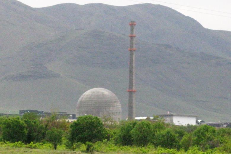 Реактор на тяжёлой воде в Араке