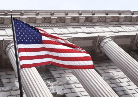 В США подготовили санкции против связанной с Кремлём «российской элиты»