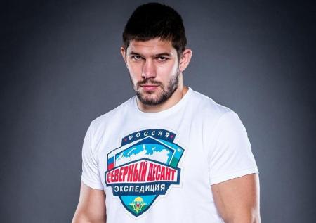Молдавский победил Нельсона в Bellator