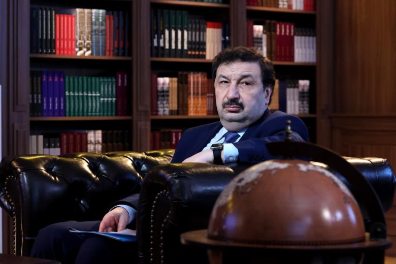Владимир Мау