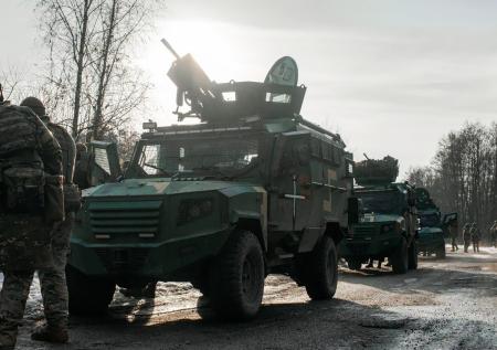 «РВ»: ВСУ перебросили под Артемовск бронемашины Panthera из ОАЭ