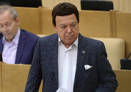 Кобзон-депутат: какие законы предложил артист