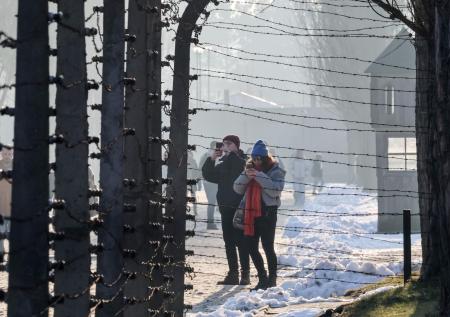 Российских дипломатов не пригласили на годовщину освобождения Освенцима