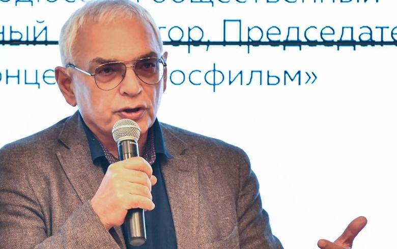 Карен Шахназаров