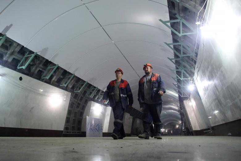 Станция метро «Проспект Славы»