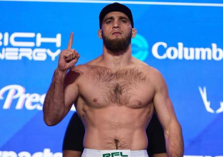 Хайбулаев победил Логнейна и вышел в финал Гран-при PFL