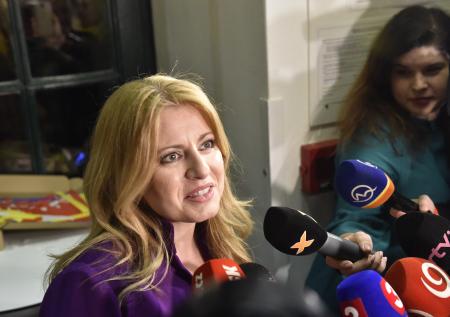Чапутова сменила Киску на посту президента Словакии