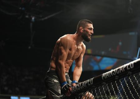 Чимаев победил Холланда на UFC 279