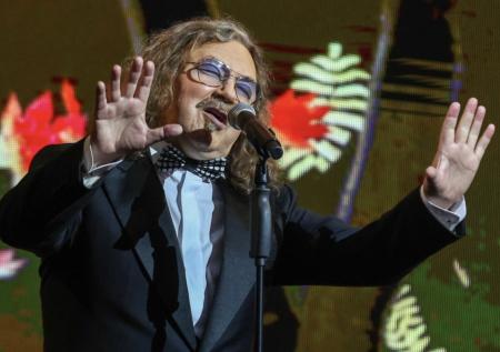 «Беременность» жены, здоровье, слухи о разводе: как живет Николаев