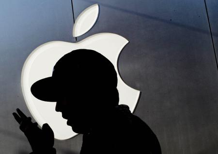 Apple перестала прослушивать запросы пользователей к Siri