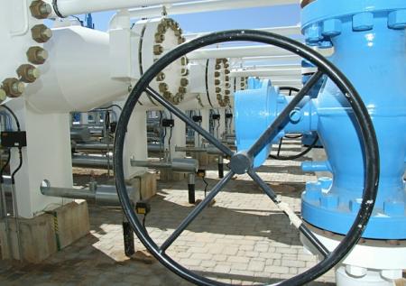 Европа пытается набить хранилища газом до зимы