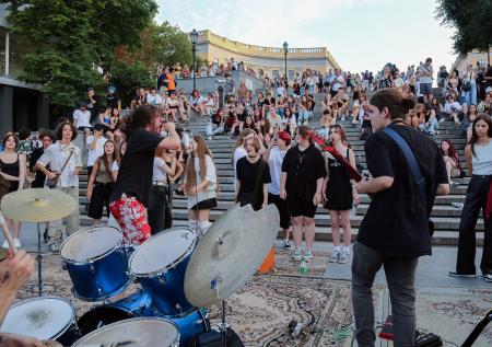 В Одессе произошла потасовка из-за песни на русском языке