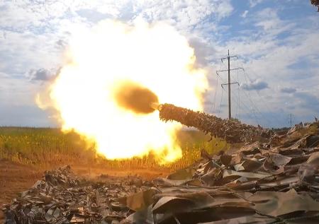 Российский Т-80 с «царь-мангалом» прорвал опорник ВСУ в зоне СВО