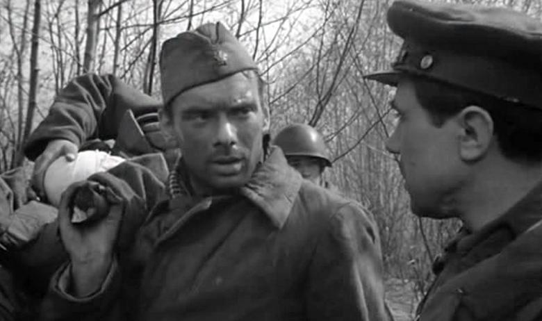 Кадр из фильма «Летят журавли»