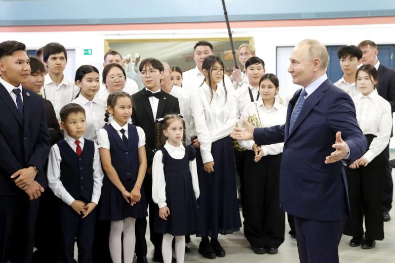 Посещение Высшей школы музыки имени В. А.Босикова