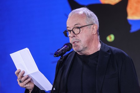 Составлен список звезд, которые стыдятся парада Победы 9 Мая