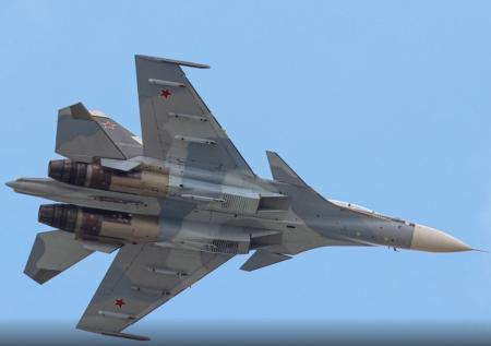 Обломки упавшего под Калининградом Су-30 попали на видео
