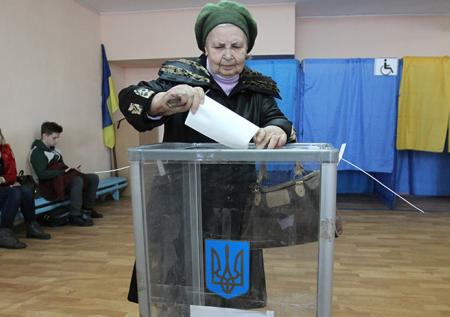 Попытку подкупа избирателей зафиксировали на Украине
