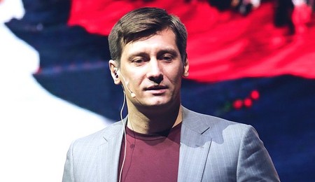 Заграница мне поможет: Гудков рассказал, как будет зарабатывать вне России