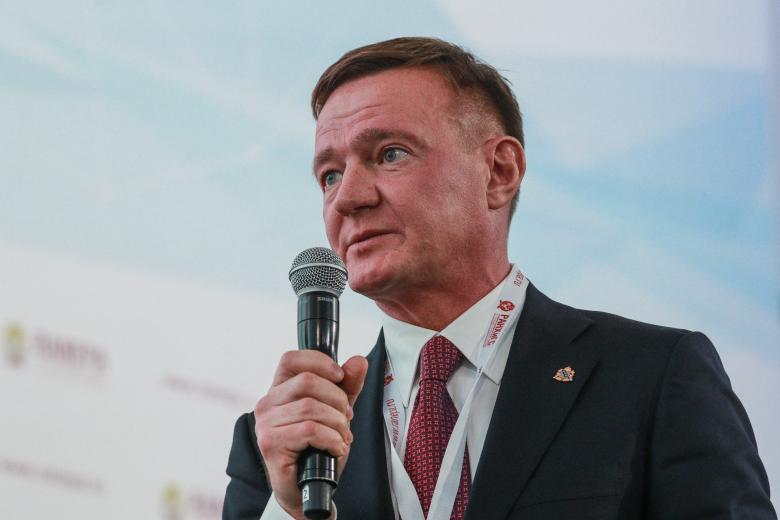 Губернатор Курской области Роман Старовойт