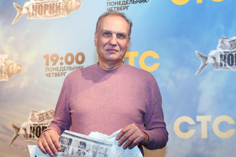 Телеведущий Михаил Марфин