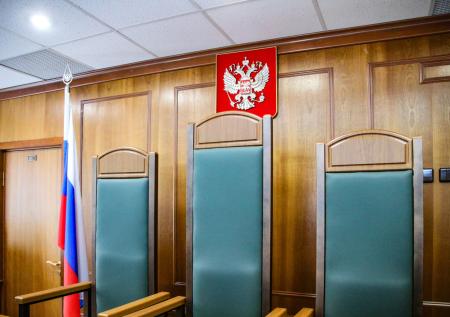 Заседание суда по делу о фейках в Новосибирске закончилось потасовкой