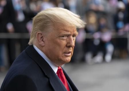Трампа оштрафовали на $1 млн за «несерьезный» иск к Клинтон