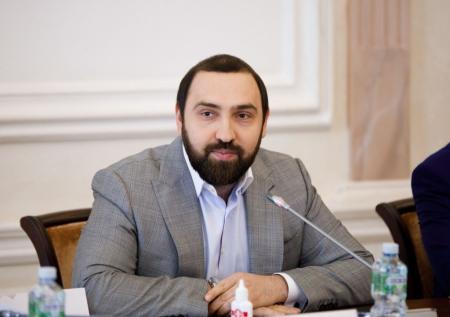 Депутат Хамзаев ответил Губерниеву на оскорбление и демарш в эфире