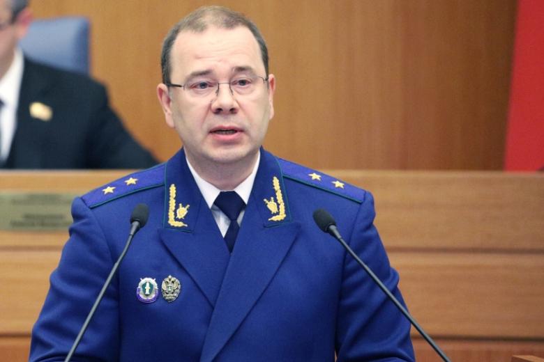 Денис Попов