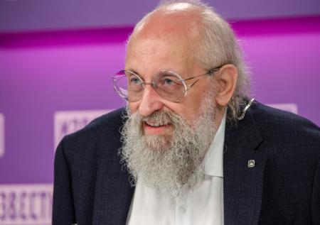Вассерман посоветовал Милонову «не совать свой нос в каждую щель»