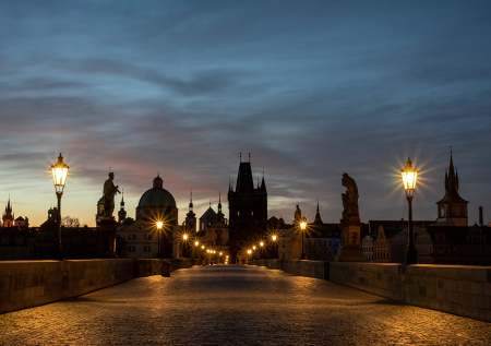 «Чехия не продается»: несколько тысяч человек вышли на протесты в Праге