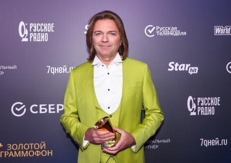 Стало известно, какие звезды получили премию «Золотой граммофон»