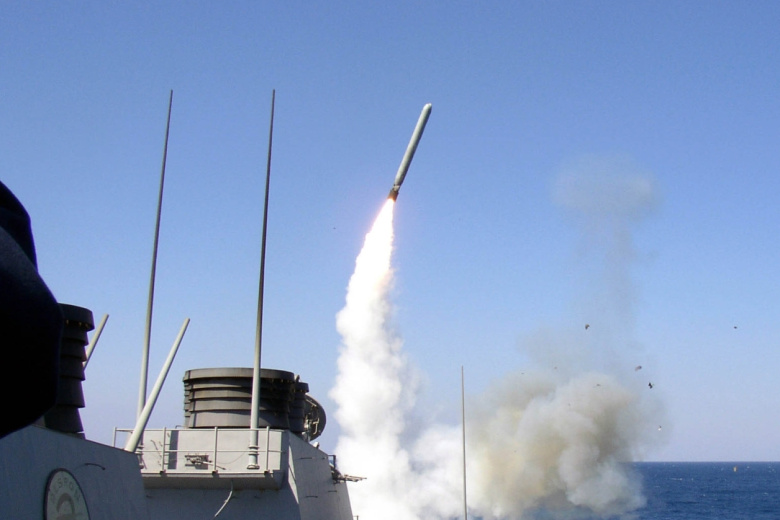 Эсминец с управляемыми ракетами Tomahawk