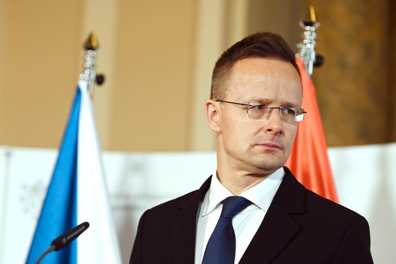 Петер Сийярто