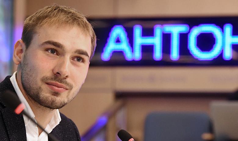 Антон Шипулин