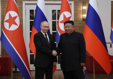 Путина наградили высшей государственной наградой КНДР