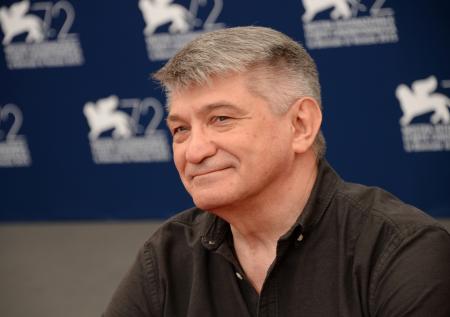 Сокуров рассказал, чем можно заменить «глуповатые» шоу на ТВ