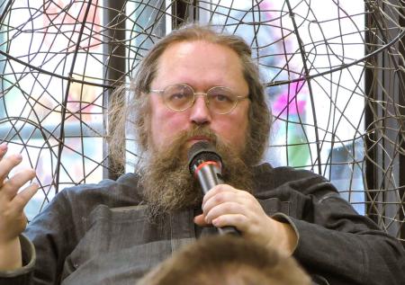 Андрей Кураев: РПЦ в тепличных условиях, но в теплице разрастается плесень