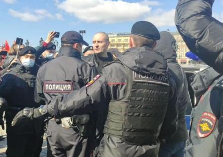 Координатора «Левого фронта» Удальцова задержали в центре Москвы