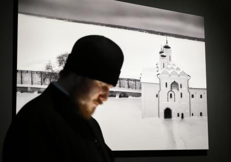 В Новой Третьяковке открылась фотовыставка «Стена и Слово»