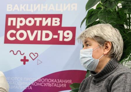 Минздрав сообщил о введении в оборот 375 тысяч доз вакцины от COVID